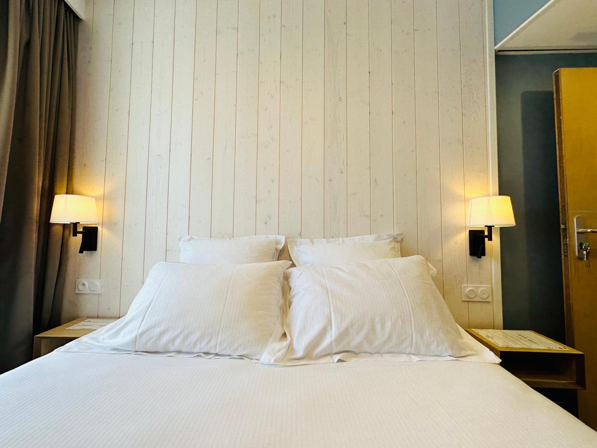 Hotel De La Baie Crozon Esterno foto