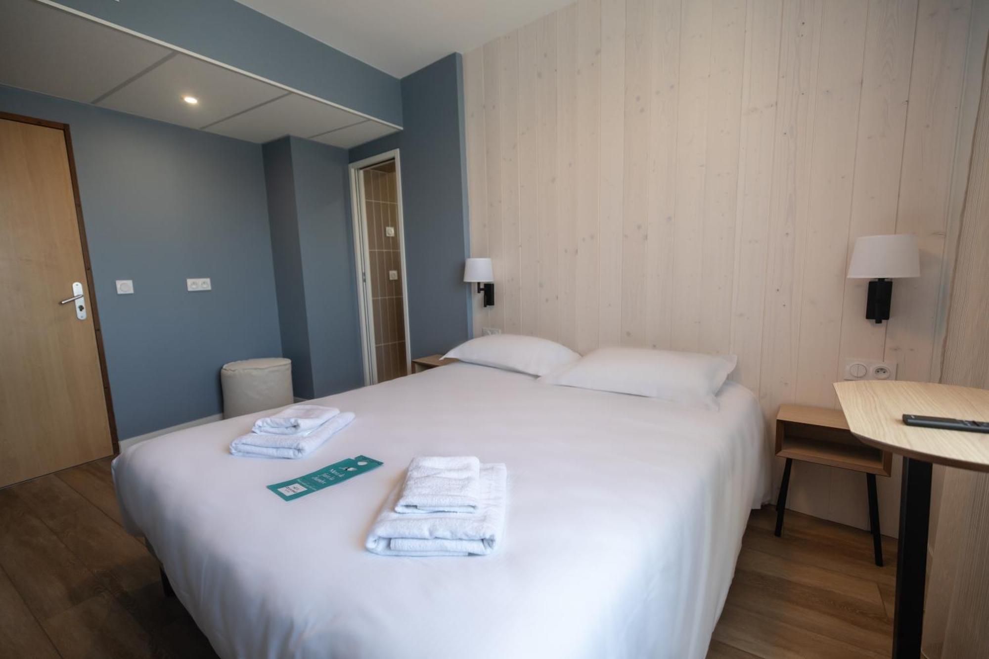 Hotel De La Baie Crozon Esterno foto